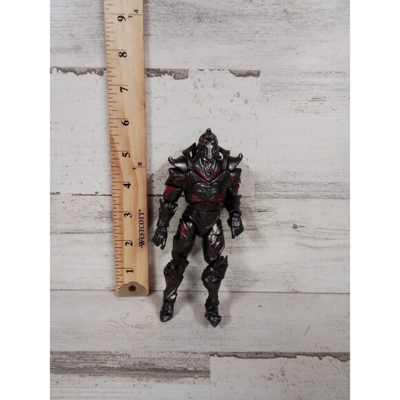 Fortnite Legendary 6-in Ruin Figurine - Picture 9 of 12